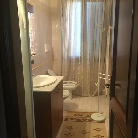 בית אירוח A Casa Di Franco ויגונצה